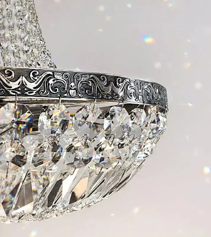 Korblüster SCHÖNBRUNN Antik Silber with cut crystals, 8-flame, 45cm diameter, exquisite design and shimmering elegance in detail.