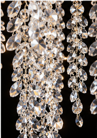 Luxus Designer Kronleuchter in Gold – Exklusive Kristall Hängeleuchte im Wisteria Design
