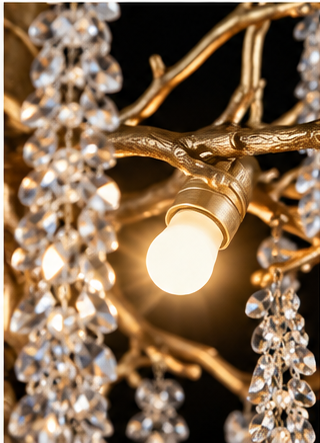 Luxus Designer Kronleuchter in Gold – Exklusive Kristall Hängeleuchte im Wisteria Design