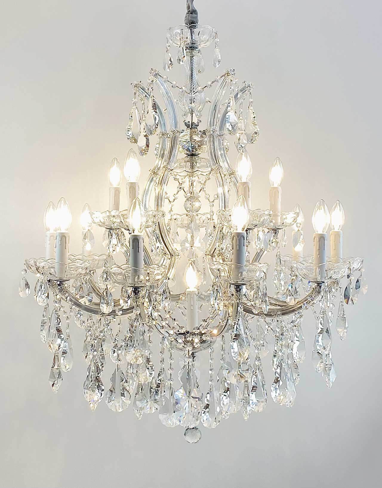 Exklusiver Kristall Kronleuchter Beethoven Ø80cm mit 16 Leuchten und geschliffenem Kristallglas, dimmbar, vergoldet oder Chrom.