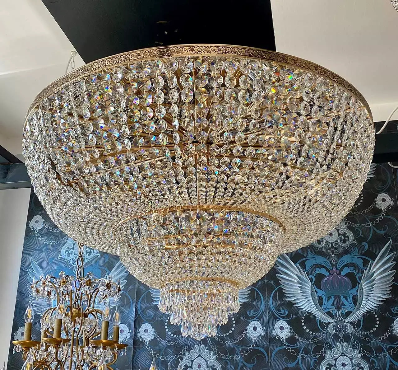 Kristall Deckenleuchte PLAZA in Gold aus geschliffenen Kristallen, Ø100cm, dimmbar, luxuriöses Design, ideal als stilvolles Raumhighlight.